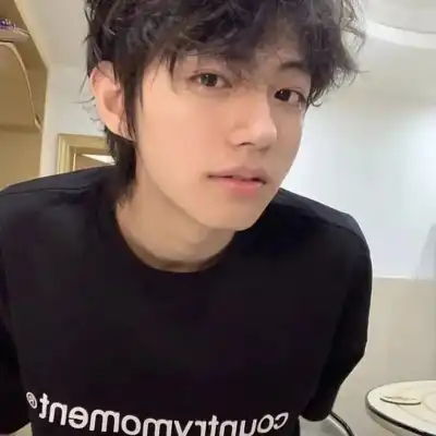 贺航